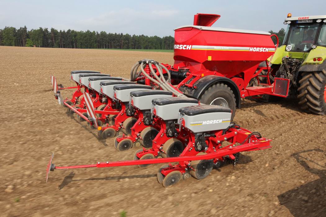 Агропартс: за матеріалами порталу Латифундист – Хорш та Фендт на полях Львівщини